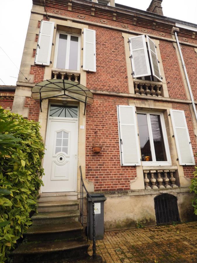 Elegant Bourgeoise Style House With Garden Villa Laon Exterior foto